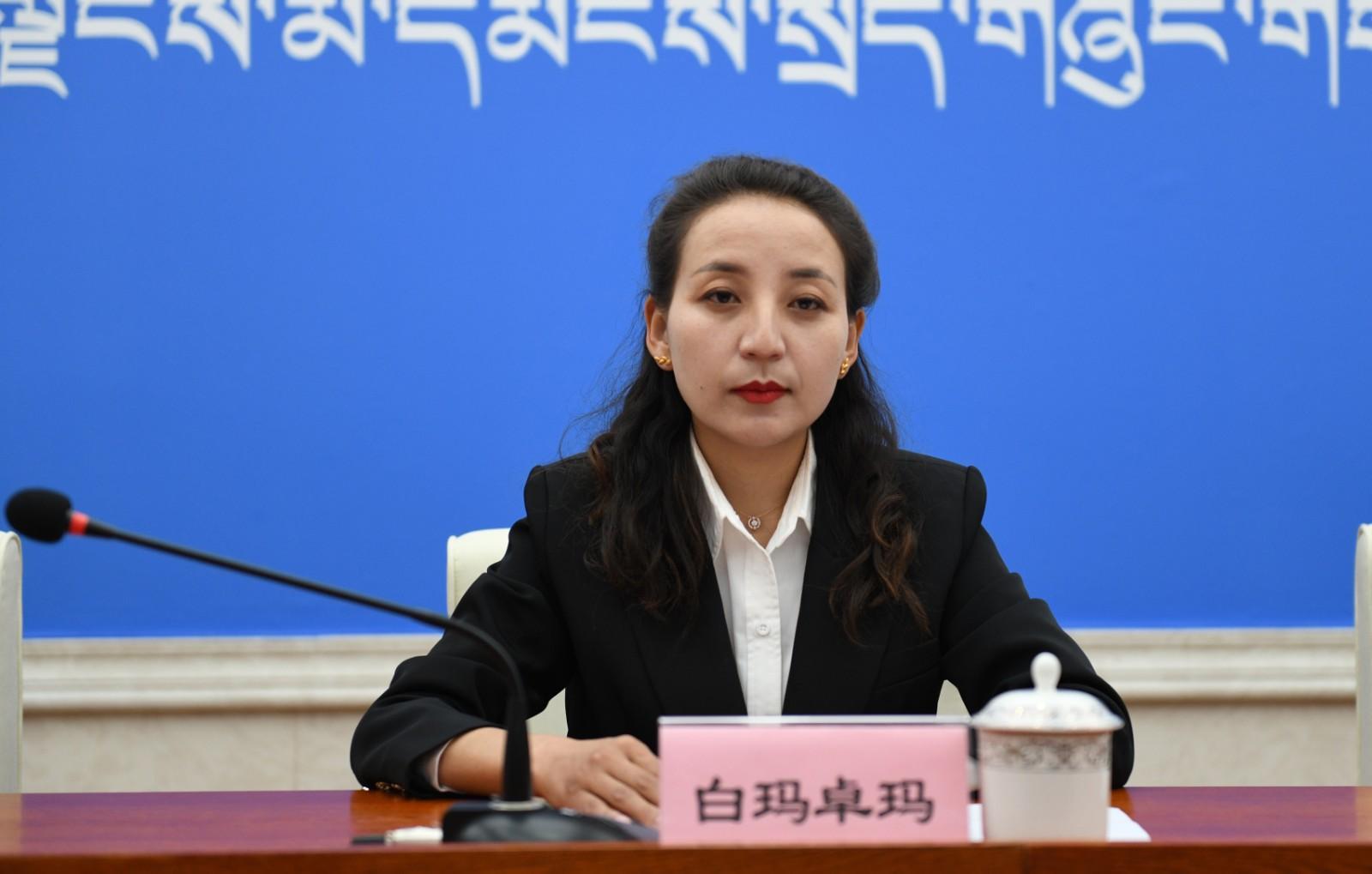 新聞發(fā)言人：西藏自治區(qū)糧食和物資儲備局糧油中心化驗室負責人 白瑪卓瑪.JPG