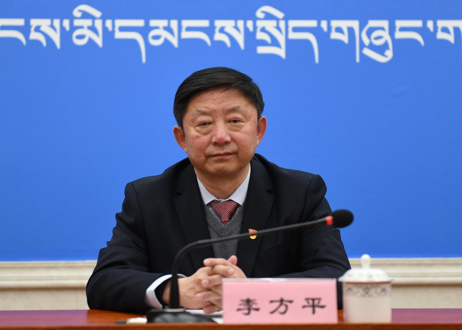 新聞發(fā)言人：國家統(tǒng)計(jì)局西藏調(diào)查總隊(duì)黨組成員、副總隊(duì)長 李方平.JPG